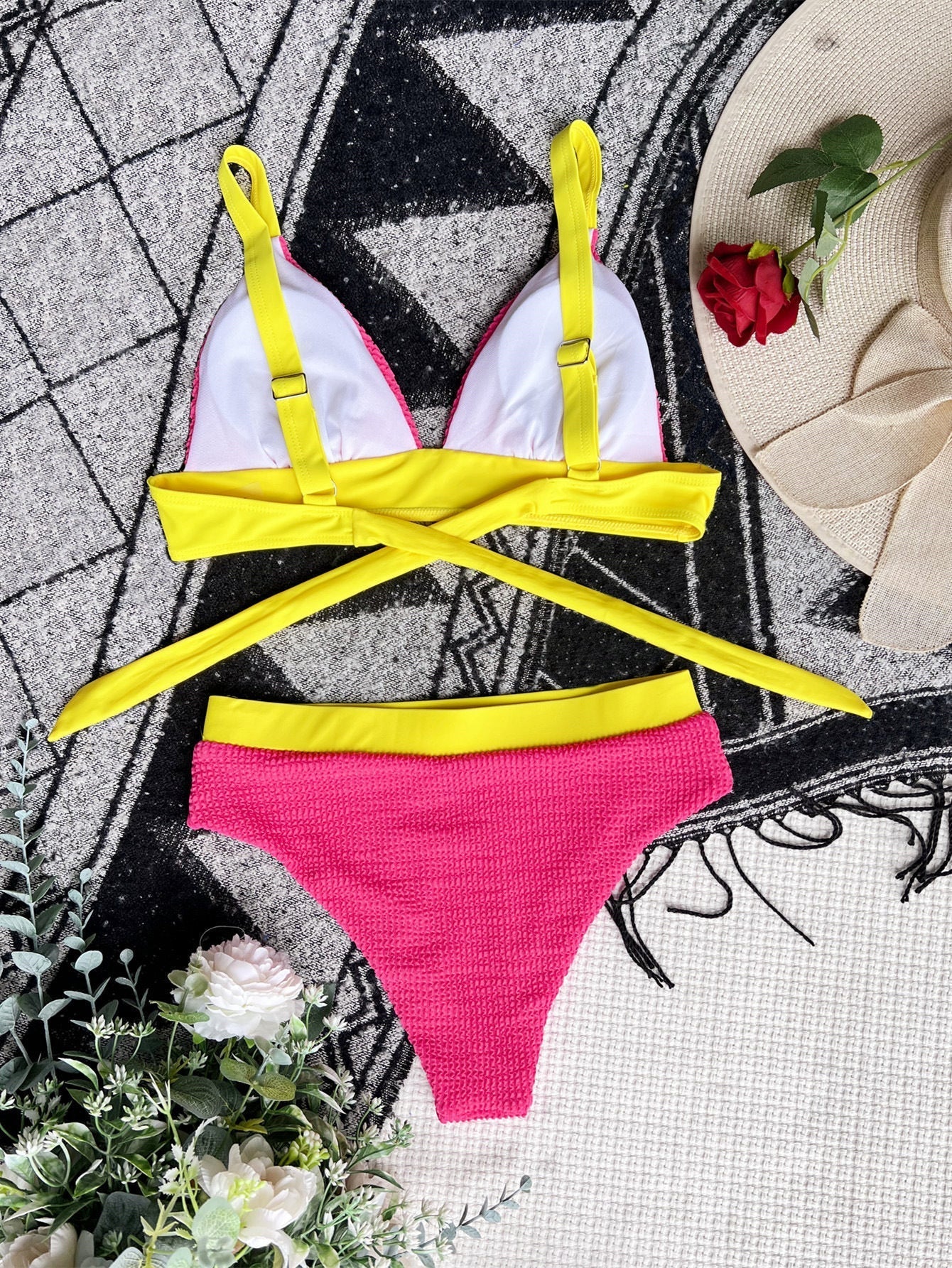 Zara® | Bikini a triangolo strutturato a vita alta